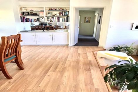 Photo of property in 1 Remus Place, Totara Vale, Auckland, 0629