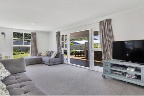 Photo of property in 186 California Drive, Totara Park, Upper Hutt, 5018