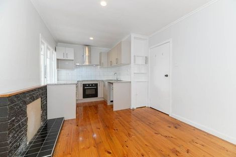 Photo of property in 70 Hobsonville Road, West Harbour, Auckland, 0618
