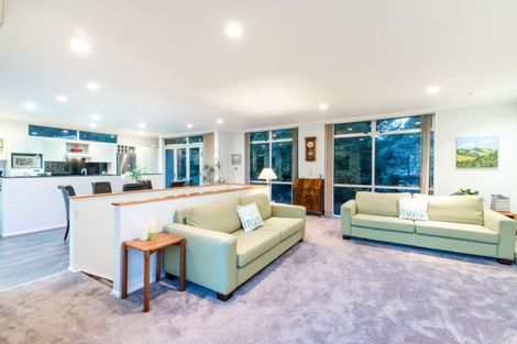 Photo of property in 15 York Road, Titirangi, Auckland, 0604