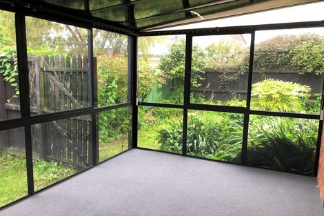 Photo of property in 2/33 Glenharrow Avenue, Avonhead, Christchurch, 8042