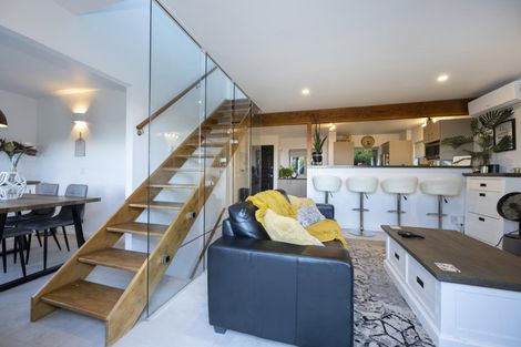 Photo of property in 2/813 East Coast Road, Northcross, Auckland, 0630