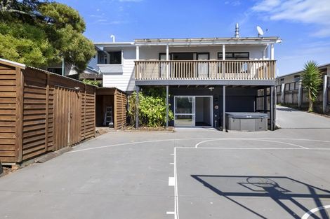 Photo of property in 28 Norwich Avenue, Spotswood, New Plymouth, 4310