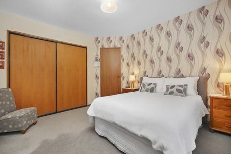 Photo of property in 2/113 Avonhead Road, Avonhead, Christchurch, 8042