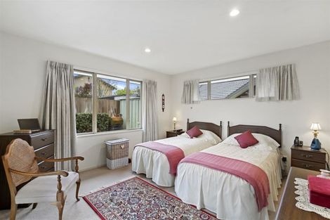 Photo of property in 1a Ballybrack Place, Casebrook, Christchurch, 8051