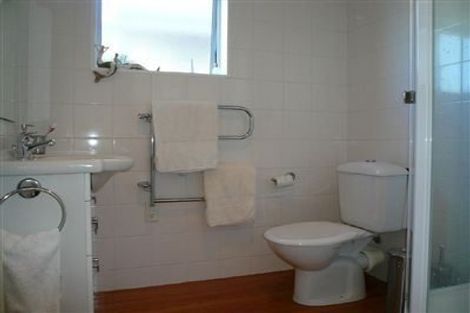 Photo of property in 3/241 Hurstmere Road, Takapuna, Auckland, 0622