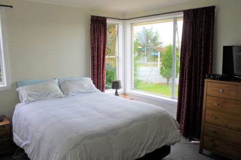 Photo of property in 74 Forfar Crescent, Rockdale, Invercargill, 9812