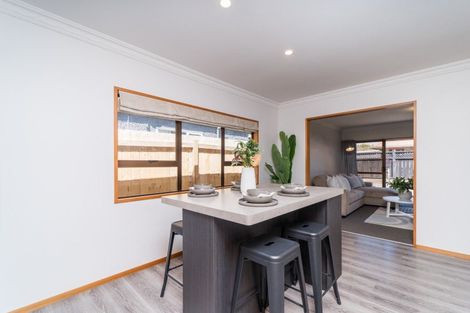 Photo of property in 3 Silverdale Court, Terrace End, Palmerston North, 4410