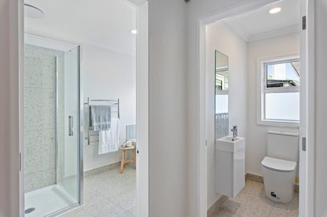 Photo of property in 13 Runanga Grove, Waikanae, 5036