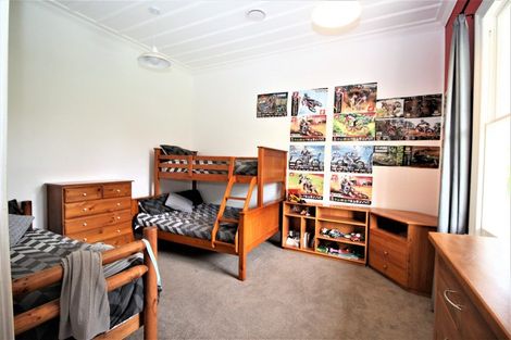 Photo of property in 38 Gladstone Street, Woodville, 4920