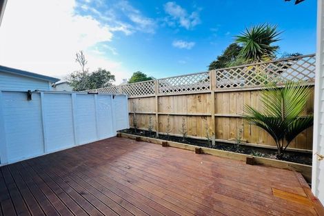 Photo of property in 82d Eversleigh Road, Belmont, Auckland, 0622
