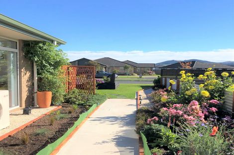 Photo of property in 51 Silver Springs Boulevard, Mosgiel, 9024