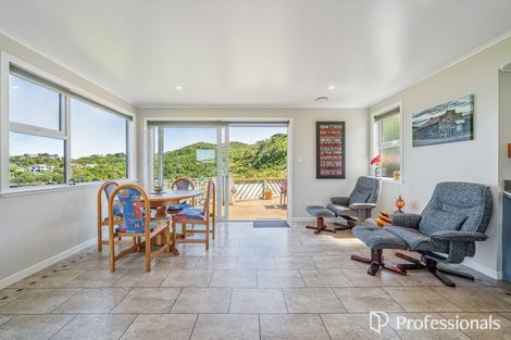 Photo of property in 14 Bushey Way, Maungaraki, Lower Hutt, 5010