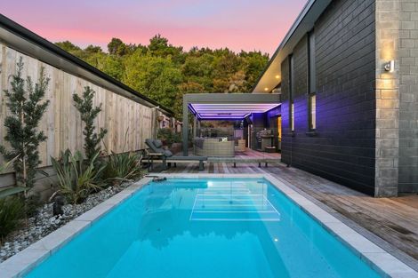 Photo of property in 10 Ellesmere Close, Pyes Pa, Tauranga, 3112