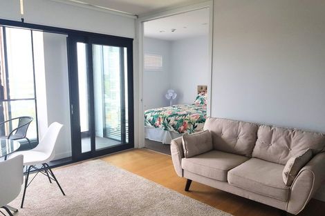 Photo of property in Frank Sargeson Apts, 404/74 Anzac Street, Takapuna, Auckland, 0622