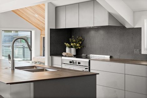 Photo of property in 56b Marine Parade, Mount Maunganui, 3116