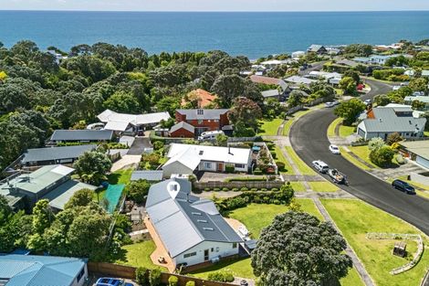 Photo of property in 18a Russell Drive, Oakura, 4314