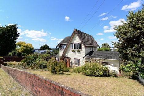 Photo of property in 69 Forest Lake Road, Forest Lake, Hamilton, 3200