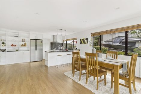 Photo of property in 14 Mccahill Views, Botany Downs, Auckland, 2010