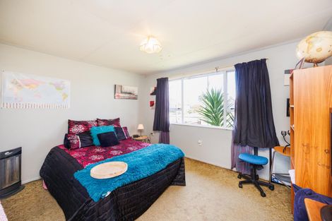 Photo of property in 28 Benmore Avenue, Cloverlea, Palmerston North, 4412