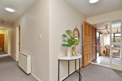 Photo of property in 7 Creese Place, Redwood, Christchurch, 8051