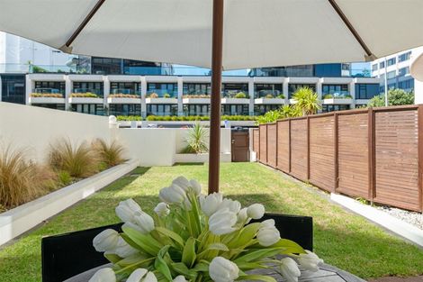 Photo of property in 12 Maunganui Road, Mount Maunganui, 3116