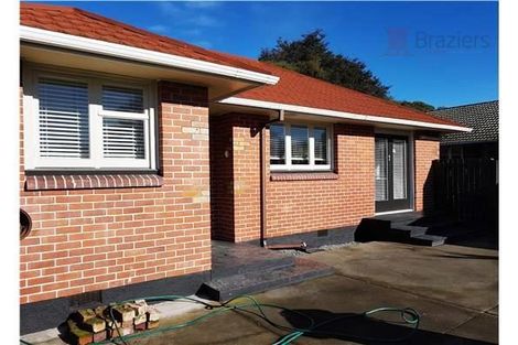 Photo of property in 338 Memorial Avenue, Burnside, Christchurch, 8053