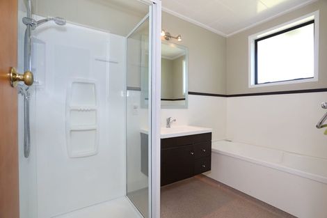 Photo of property in 8 Mansell Crescent, Bulls, 4818