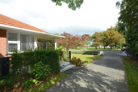Photo of property in 338 Memorial Avenue, Burnside, Christchurch, 8053