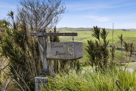 Photo of property in 281 Linton Road, Maungaturoto, 0583