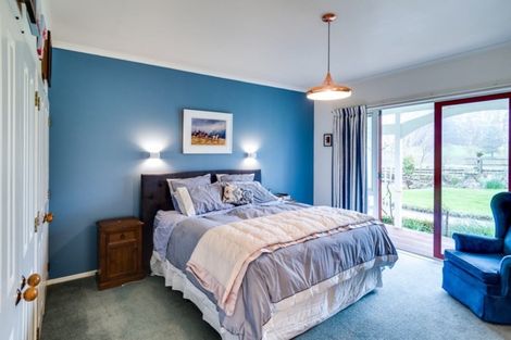 Photo of property in 2412 Kahuranaki Road, Elsthorpe, Havelock North, 4295