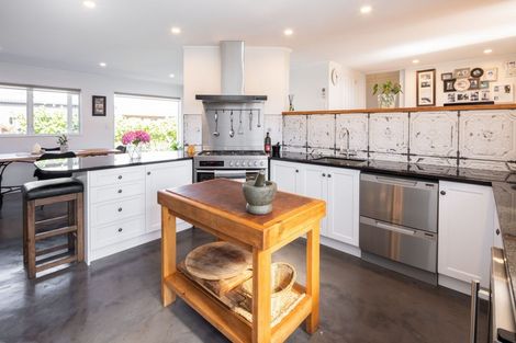 Photo of property in 49 Te Aute Road, Havelock North, 4130