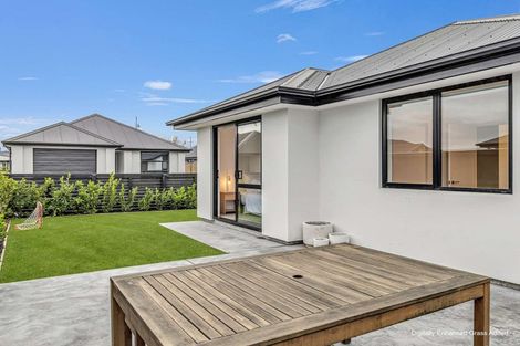 Photo of property in 10 Te Pakiaka Road, Pegasus, 7612