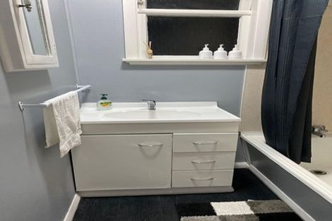 Photo of property in 24 Palmer Crescent, Silverstream, Upper Hutt, 5019