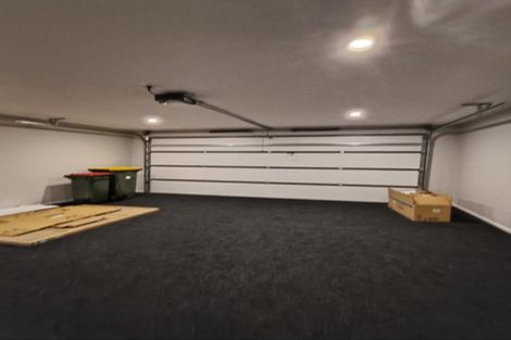 Photo of property in 13e Windermere Crescent, Blockhouse Bay, Auckland, 0600