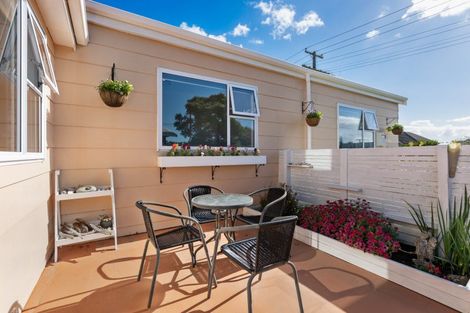 Photo of property in 5a High Street West, Waitara, 4320