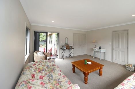 Photo of property in 15 Delta Mews Place, Clive, 4102