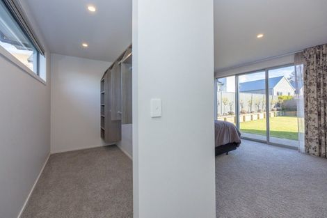Photo of property in 7 Macandrew Lane, Wanaka, 9305