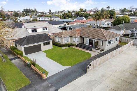 Photo of property in 84 Maeroa Road, Maeroa, Hamilton, 3200