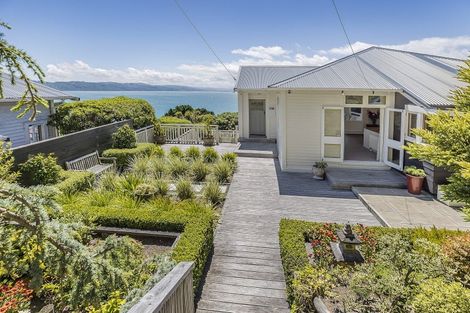 Photo of property in 139 Grafton Road, Roseneath, Wellington, 6011
