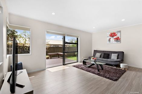 Photo of property in 1/3 Margan Avenue, New Lynn, Auckland, 0600