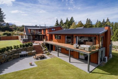 Photo of property in 314 Beacon Point Road, Wanaka, 9305