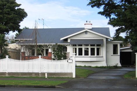 Photo of property in 216 Victoria Avenue, Hokowhitu, Palmerston North, 4410