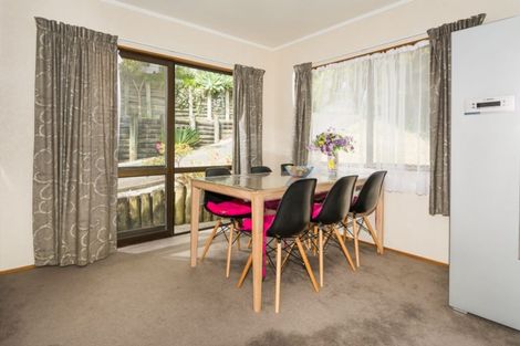Photo of property in 2/2 Danbury Drive, Torbay, Auckland, 0630