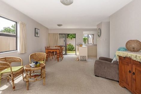 Photo of property in Orange Grove Flats, 31/549 Childers Road, Te Hapara, Gisborne, 4010