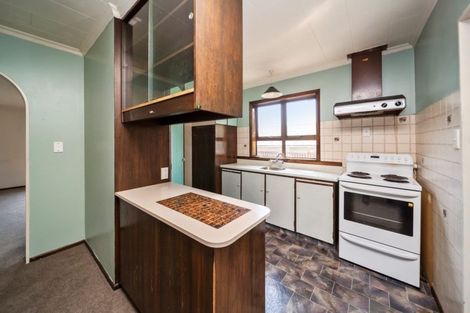 Photo of property in 115 Mangorei Road, Merrilands, New Plymouth, 4312