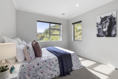 Photo of property in 32 Havana Rise, Grenada Village, Wellington, 6037