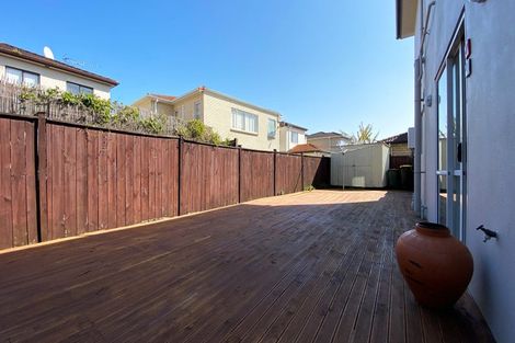 Photo of property in 9 Bezar Place, Flat Bush, Auckland, 2016