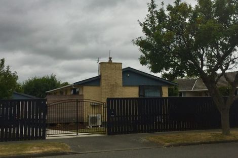 Photo of property in 87 Farquhars Road, Redwood, Christchurch, 8051