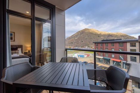 Photo of property in Wyndham Gardens Apartments, 30 Red Oaks Drive, Frankton, Queenstown, 9300